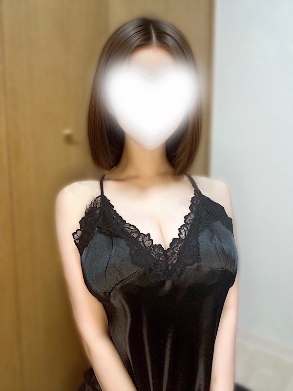 メンズエステアロマエメラルド赤坂・麻布恵・恵比寿のメンズエステ所属希咲かえで 