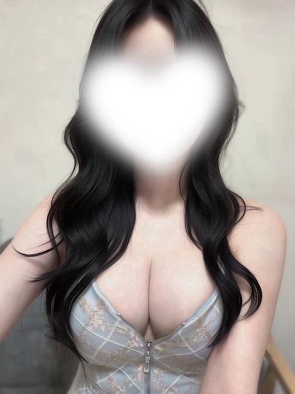 雛形あおい